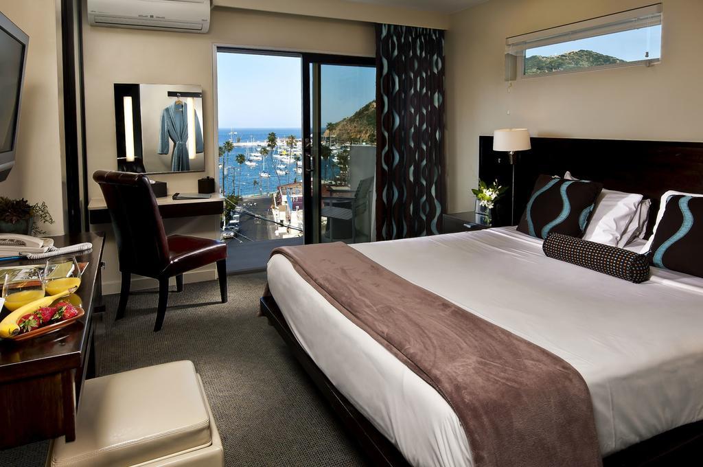 Aurora Hotel Avalon Room photo