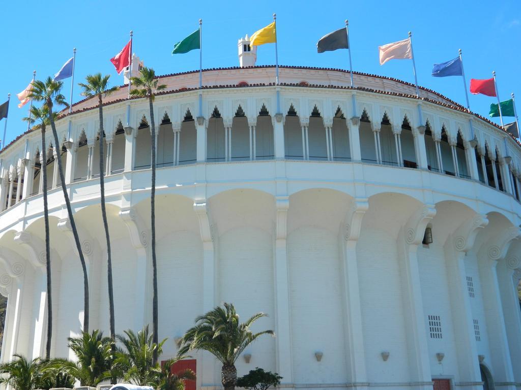 Aurora Hotel Avalon Exterior photo